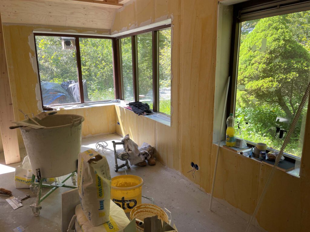 primed walls before plastering